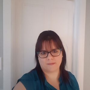 Meet your Posher, Claudine